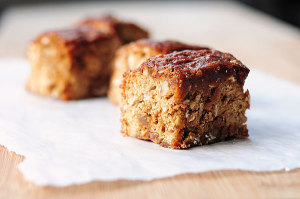 Oatmeal Walnut Caramel Coffee Cake Recipe