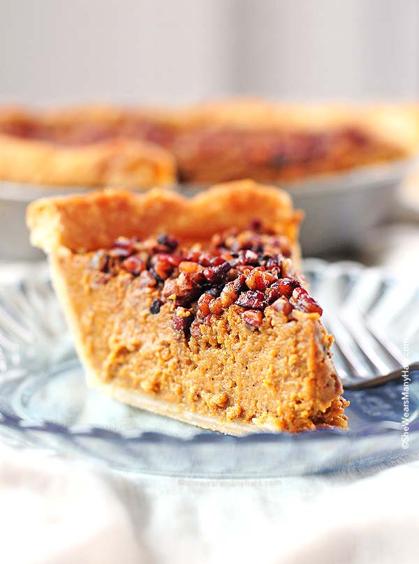 Pumpkin Pie with Toasted Pecan Praline Topping