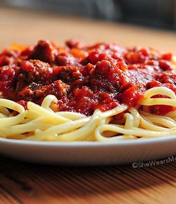 Spaghetti Sauce Recipe | shewearsmanyhats.com