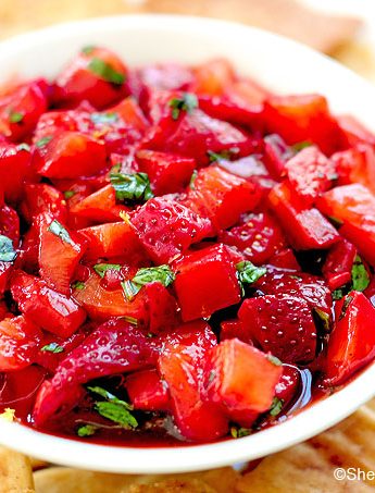 Strawberry Salsa Recipe | shewearsmanyhats.com