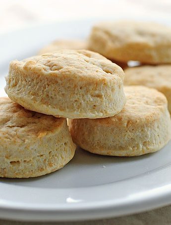 Easy Whipped Cream Biscuit Recipe | shewearsmanyhats.com
