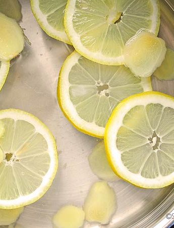 Lemon Ginger Tea Recipe | shewearsmanyhats.com