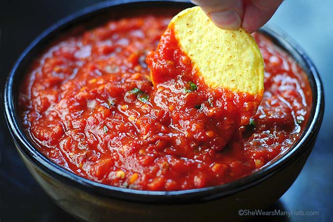 Quick And Easy Homemade Chipotle Salsa