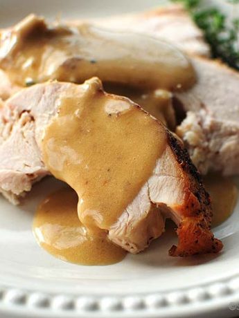 Mayonnaise Roasted Turkey Recipe and Gravy | shewearsmanyhats.com