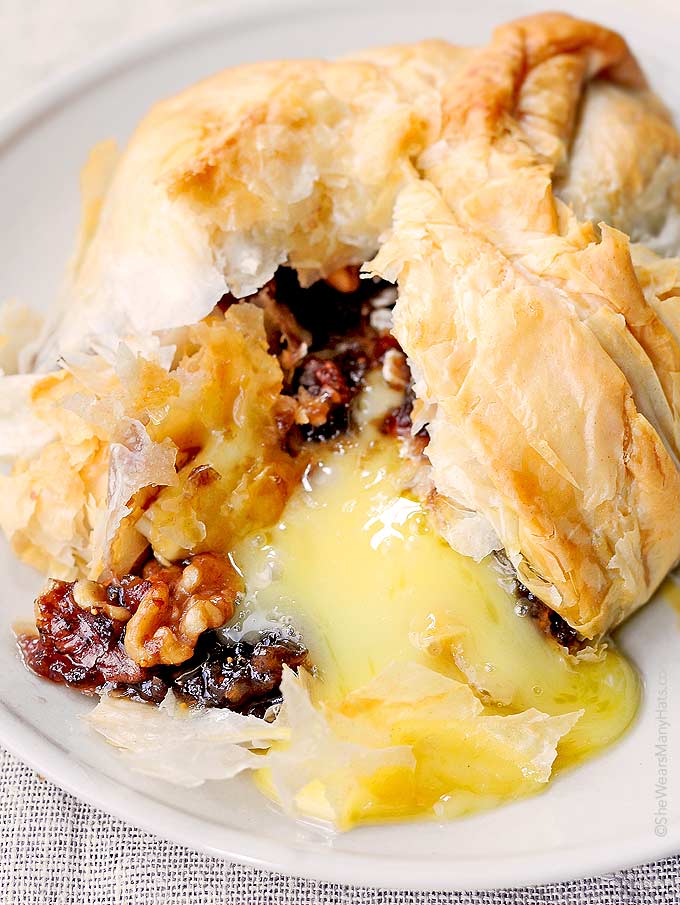Phyllo baked brie with figs and walnuts recipe