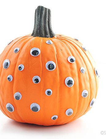 googly eyes pumpkin