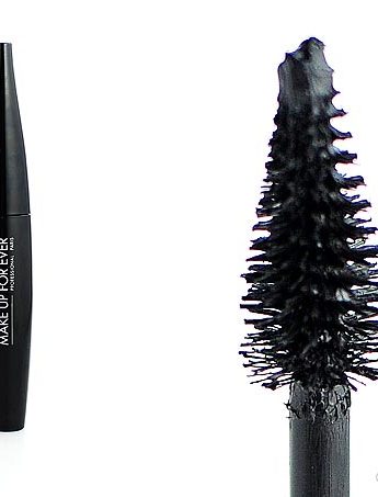 Sharing a new favorite mascara that creates thick long-lasting lashes.