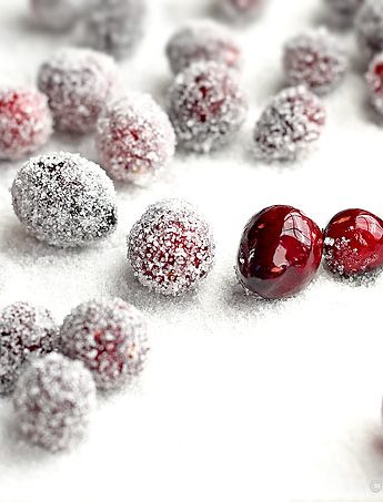 This Sugared Cranberries are so very easy and make a gorgeous addition to any dessert, or enjoy them alone as a snack!