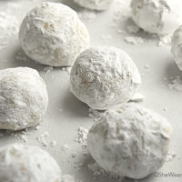 Pecan Snowball Cookies Recipe | shewearsmanyhats.com