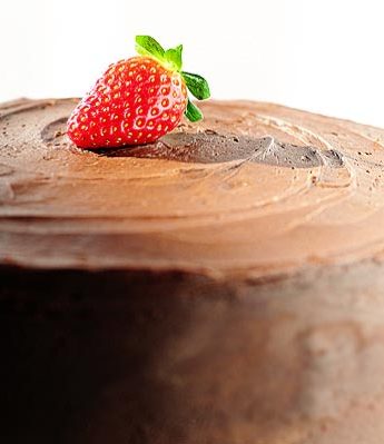 Dark Chocolate Covered Strawberry Cake Recipe
