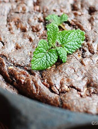 Chocolate Mint Skillet Cookie