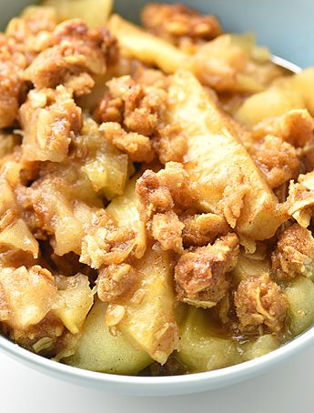 Homemade Apple Crisp Recipe shewearsmanyhats.com