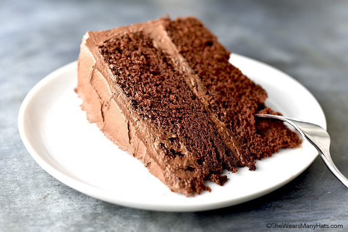 Fluffy chocolate deals cake