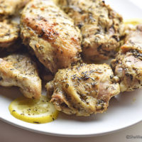 Easy Garlic Lemon Thyme Chicken Recipe | shewearsmanyhats.com