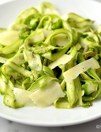 Easy Shaved Asparagus Salad Recipe | shewearsmanyhats.com