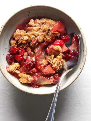 photo of Cranberry Apple Crisp in a bowl